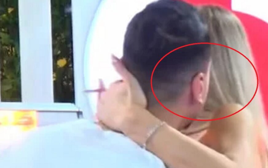 Del video: Momenti kur Mateo tenton ta puthë Brikenën, banorja ikën në tualet