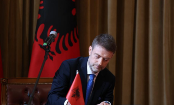 Kryediplomati shqiptar vizitë në Bruksel