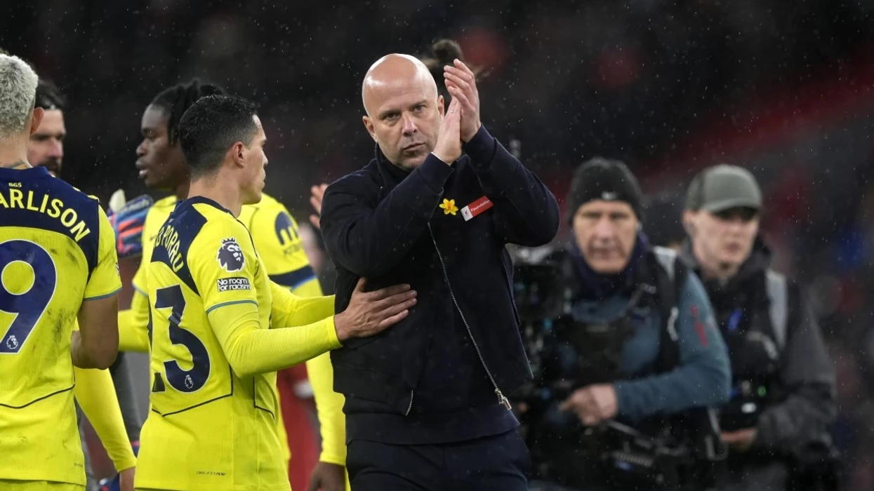 Liverpooli po e konsideron mundësinë e transferimit të Luis Suarez