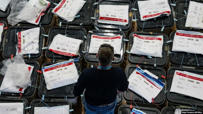 Kosova përballë një prove politike: kompromis apo krizë e re?