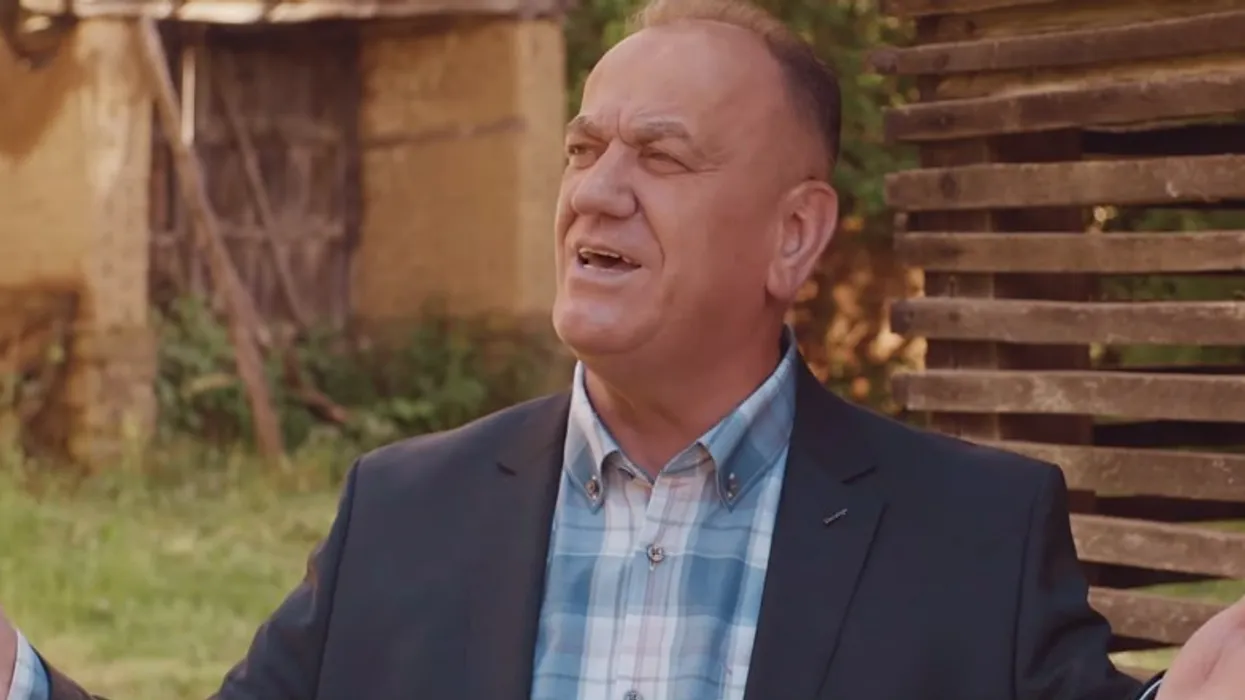 Me “Lamtumirë Ditari i Shkollës”, Mahmut Ferati njofton pensionimin