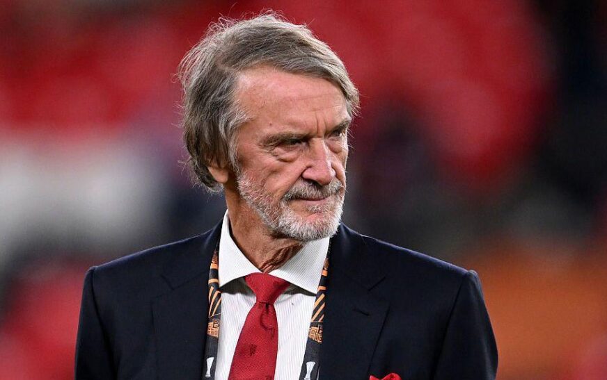 Manchester United vë në shitje tetë lojtarë, synon mbi 100 milionë paund