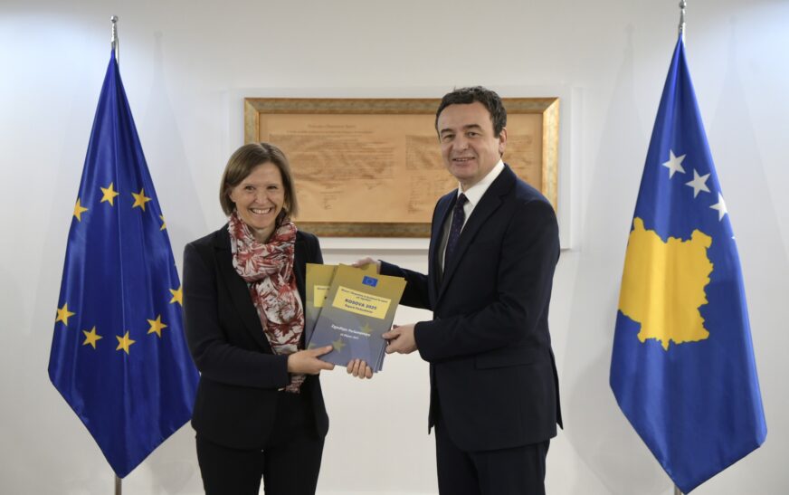 Kurti e nis ditën në takim me shefen e BE-së, i theksohet nevoja për depolitizimin e KQZ-së