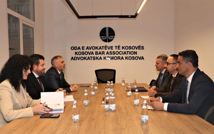 KPK dhe OAK dakordohen për forcimin e bashkëpunimit: në fokus sfidat reale në drejtësi