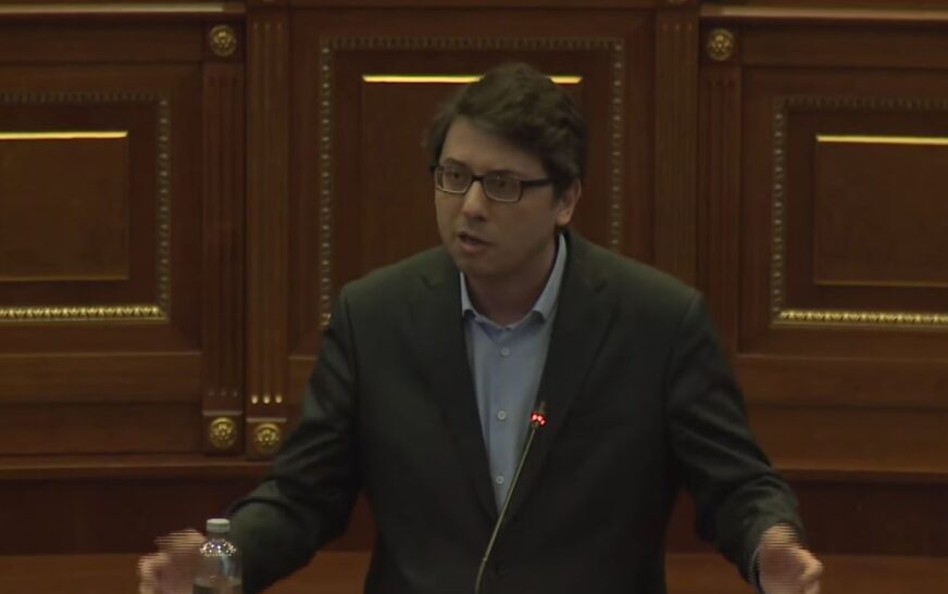 Murati: E pavërtetë që bizneset po ikin për shkak të çmimeve të naftës