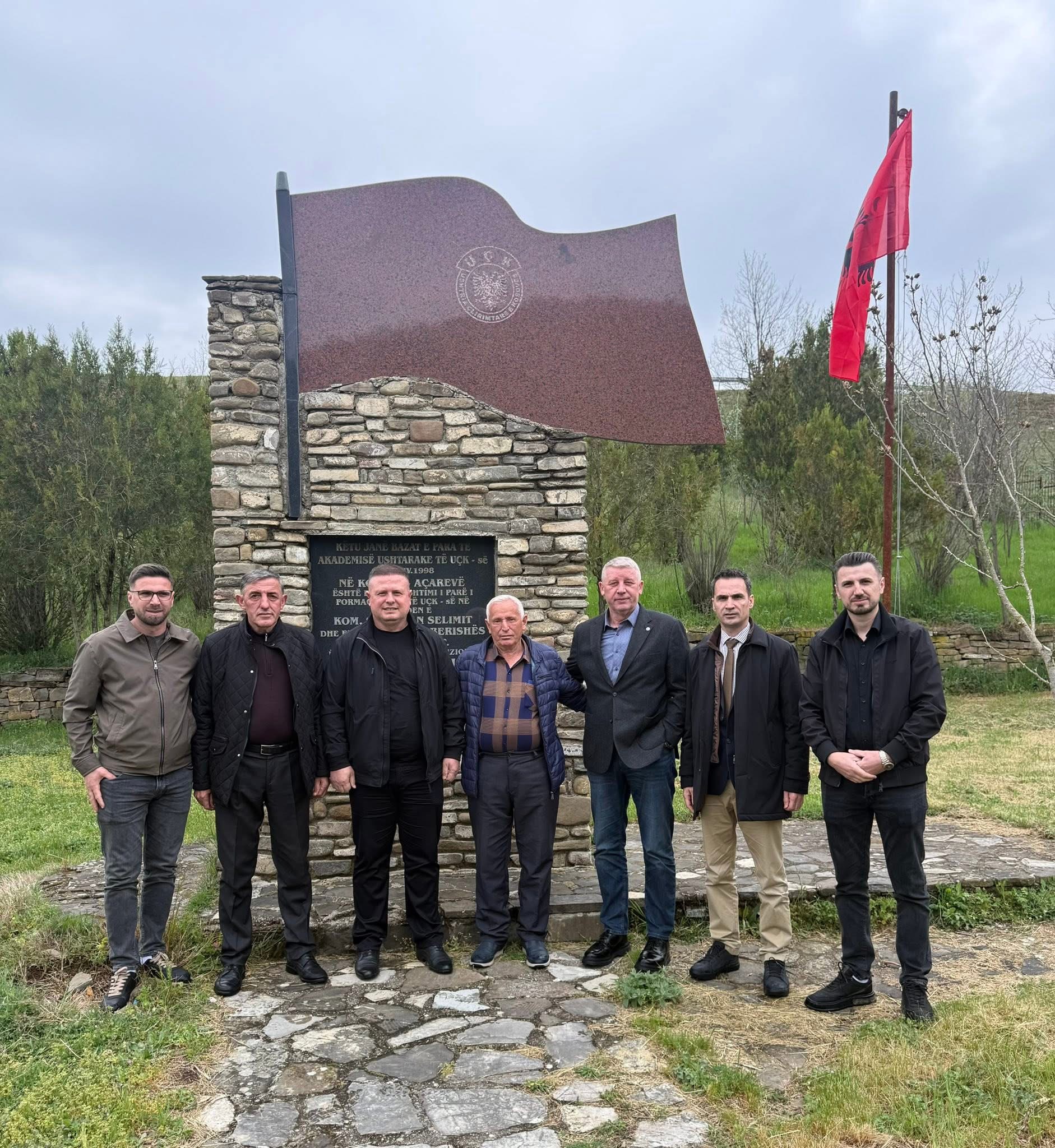 Shënohet 28 vjetori i themelimit të Akademisë së Parë Ushtarake të UÇK’së