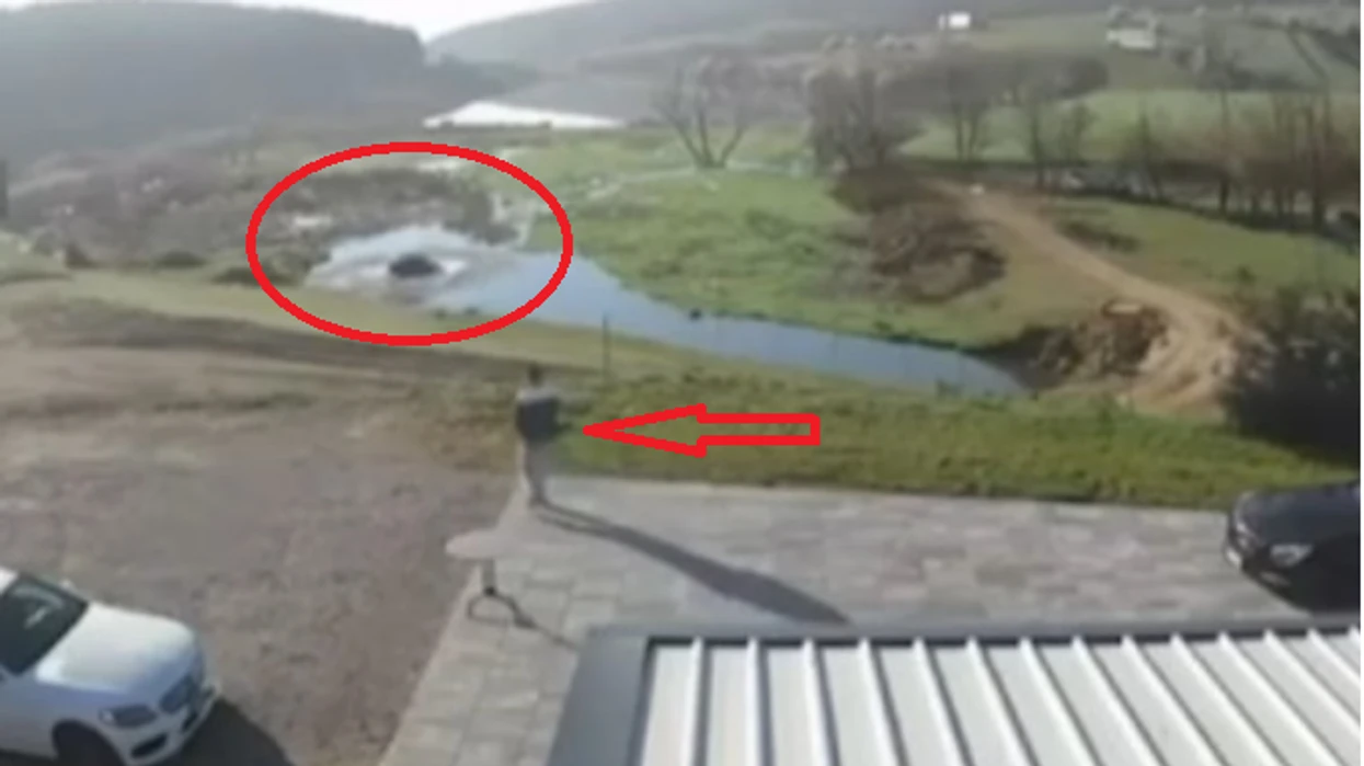 Qytetari hero shpëton gruan që ra me veturë në liqenin e Livoçit (Video)