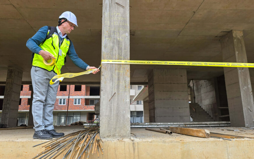 Nga 72 vende pune të inspektuara, në 34 ndalohen punimet