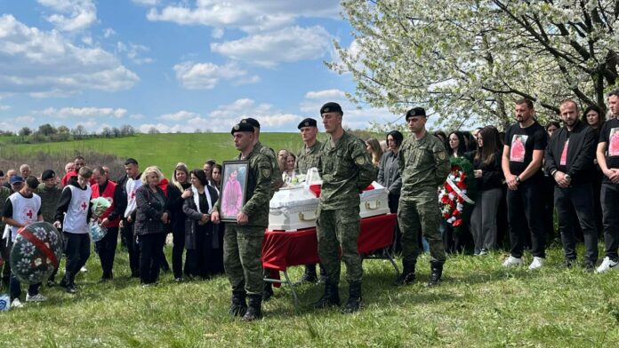 Rivarroset Sinan Dauti, 9-vjeçari që u plagos dhe u zhduk në Mitrovicë gjatë luftës