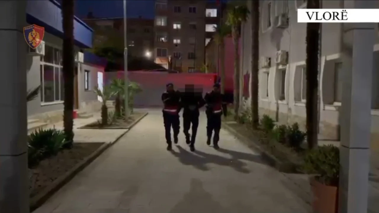 E kishte kthyer banesën në ‘bazë’ për përgatitjen e drogës, prangoset  53-vjeçari në Vlorë