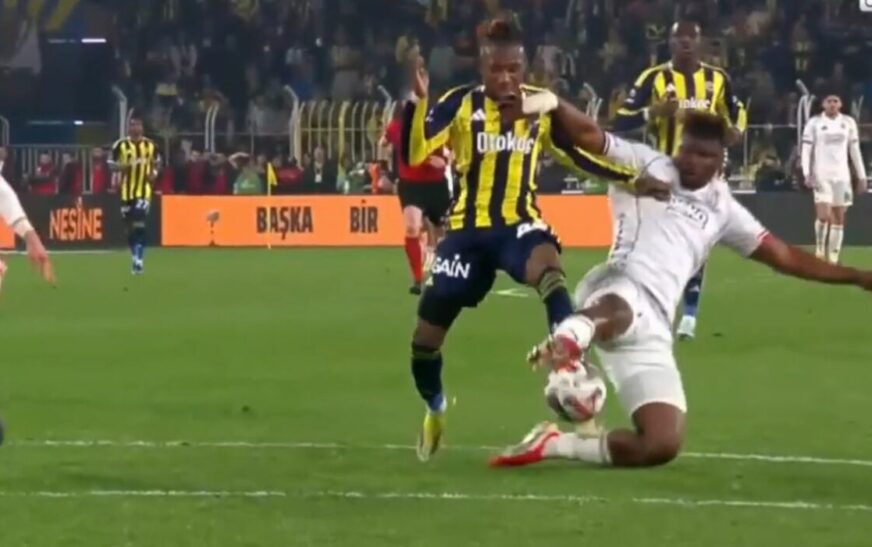 Penalltia e dyshimt, Asllani dhe Rashica humbin derbin e javës në Superligë