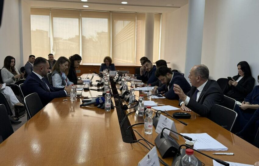 Komisioni për ekonomi miraton në parim projektligjin për energjinë elektrike