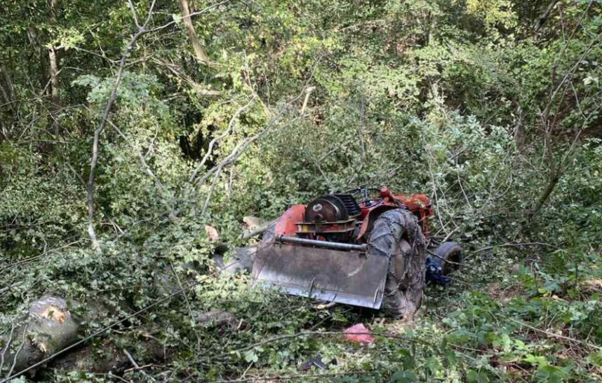 Aksident tragjik në Istog, vdes një person pasi rrokulliset me traktor në pyll