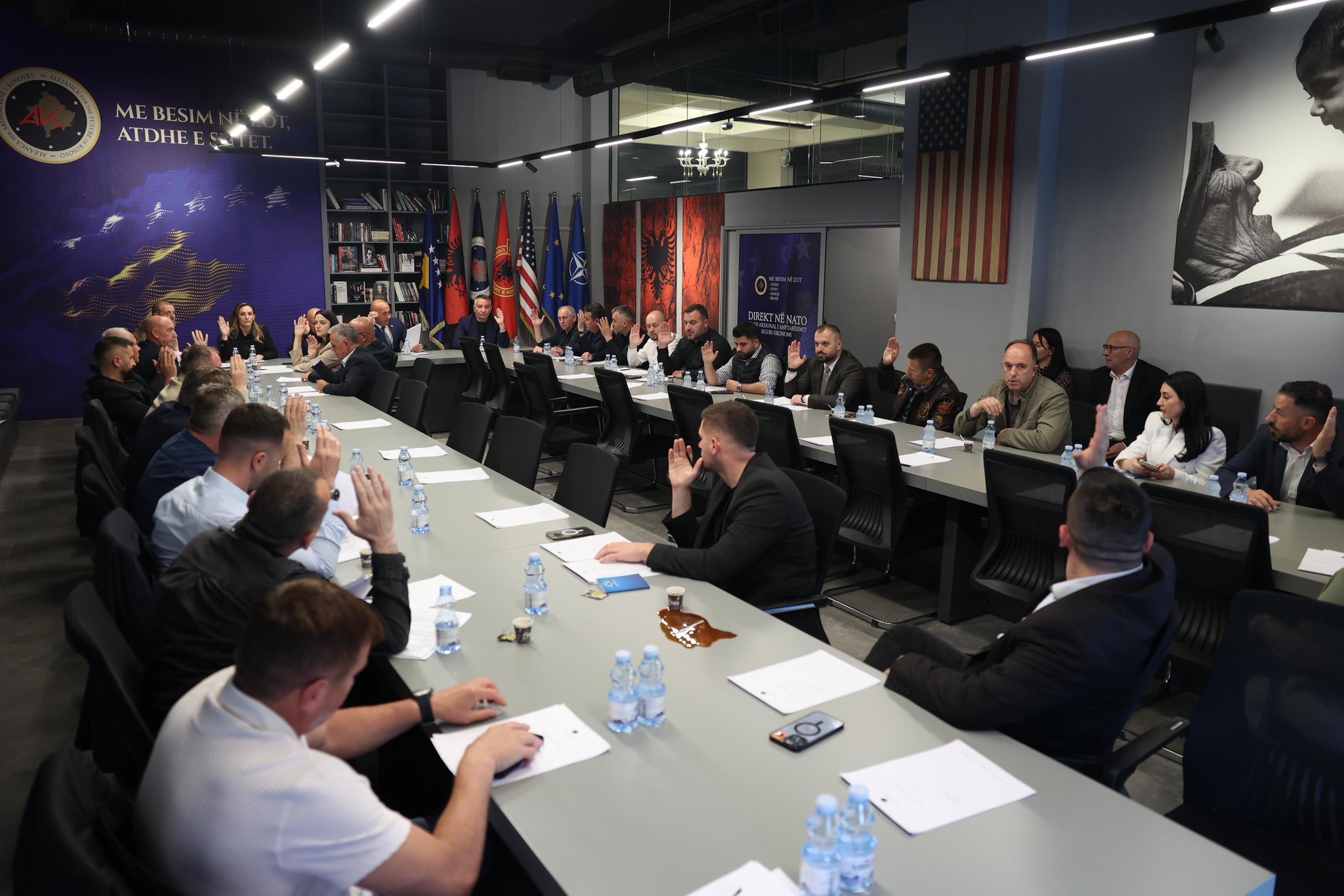 AAK: Mungesa e rezultateve qeverisëse po e çon vendin drejt zgjedhjeve