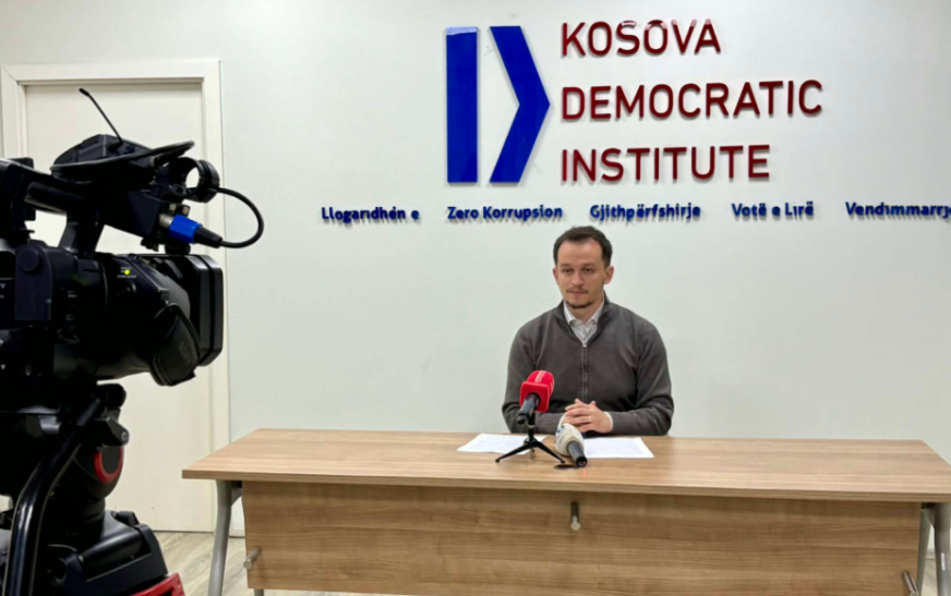 KDI: Dëgjimi publik për Projektligjin për Byronë shkel rregulloren dhe kufizon pjesëmarrjen