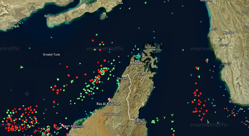Shtatë anije kalojnë Ngushticën e Hormuzit