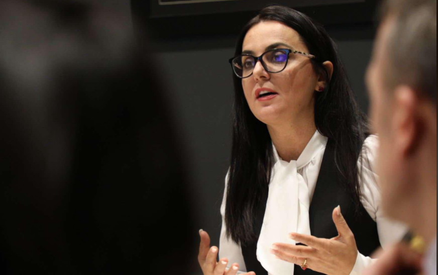 Lushaku-Sadriu reagon pas seancës: Asnjë qëndrim për propozimin tonë, vetëm debat partiak