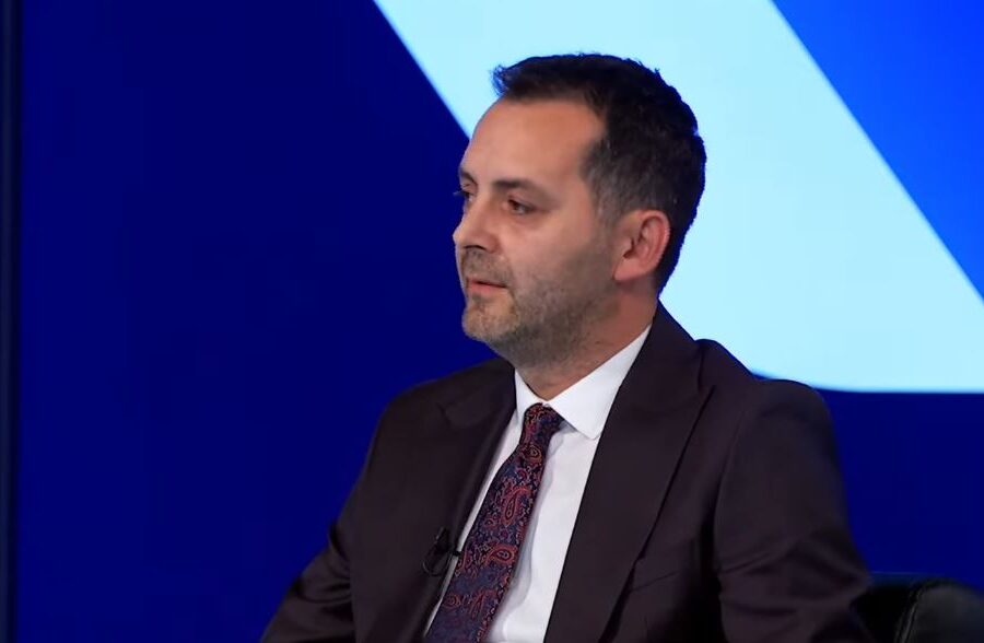 “Kurti po kërkon pushtet absolut, për egon autoritare të tij”, Kabashi i ashpër me kryeministrin