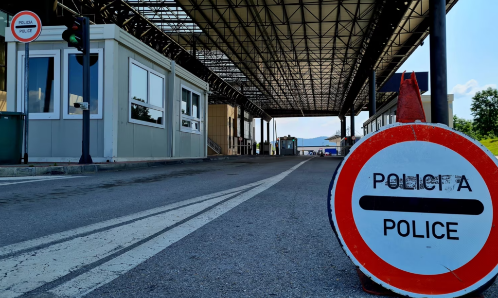Kosovarët në Shqipëri për Pashkë, kalim i shpejtë kufitar gjatë fundjavës