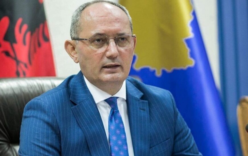 Kryetari i Ferizajt reagon për vdekjen e nxënësit 15-vjeçar: Dhembja është e rëndë, fjalët janë të vogla për të shprehur pikëllimin