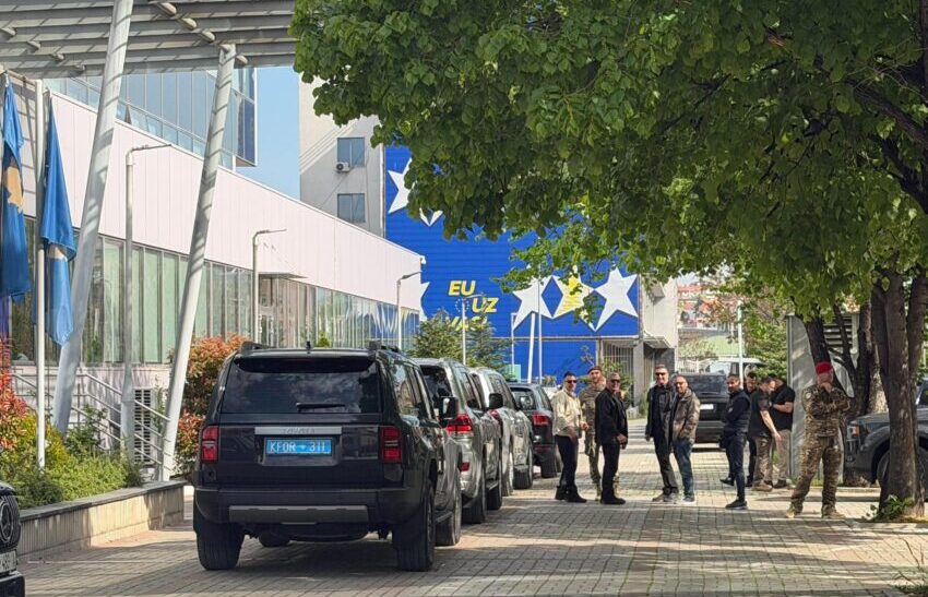 Delegacioni i Komitetit Ushtarak të NATO-s po qëndron për një vizitë zyrtare në Kosovë