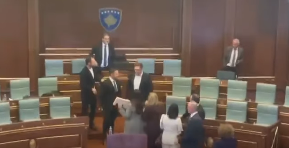 Mustafa reagon për përplasjen me Egzon Azemin: Nuk duroj ofendimin nga askush, më së paku nga dikush si ai