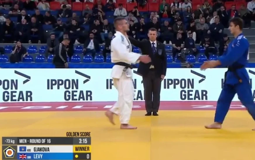 Akil Gjakova arrin në çerekfinale të Kampionatit Evropian, Dardan Cena dhe Laura Fazliu eliminohen