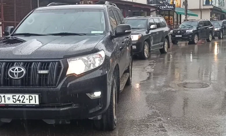 Për tri vjet institucionet shpenzuan rreth 40 milionë € për naftë të automjeteve dhe telefoni mobile