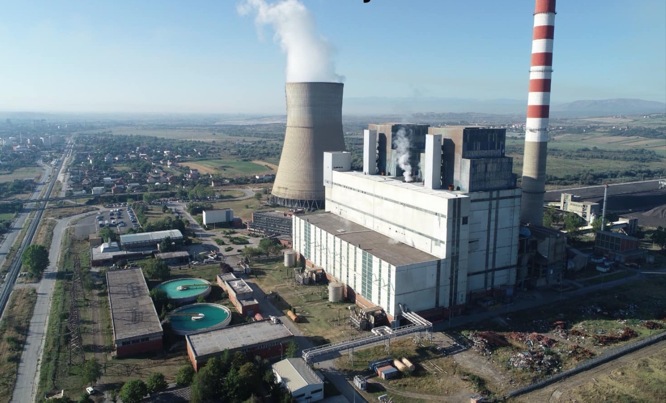 Skandali 1.6 milionësh në KEK: Biznesmeni e zyrtari kurdisën në kafene tenderin e madh