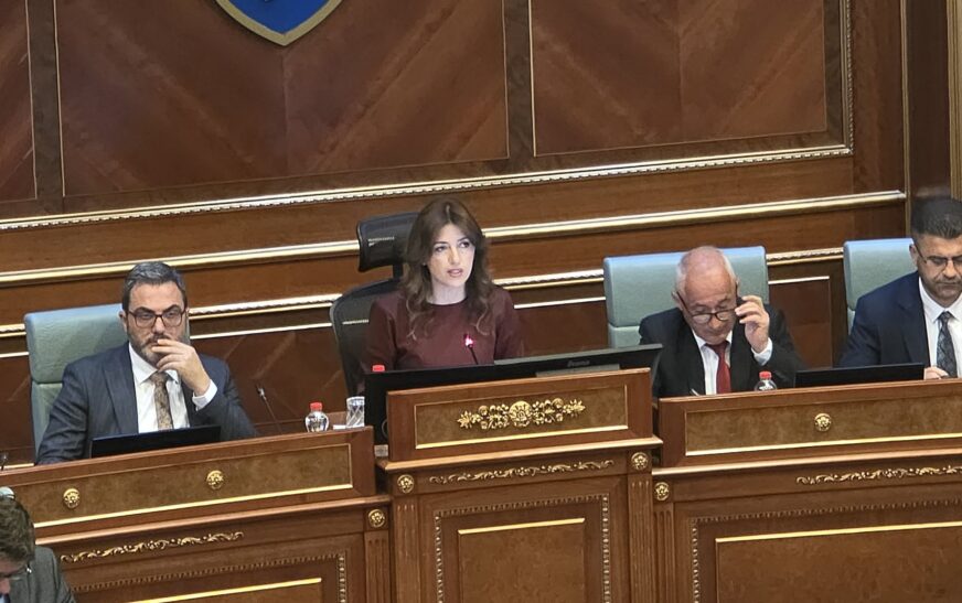 Kuvendi del me njoftim pas dështimit të seancave për presidentin