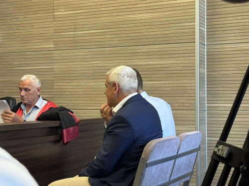 Sveçla para gjykatës: Deklarohem i pafajshëm për gazin lotsjellës