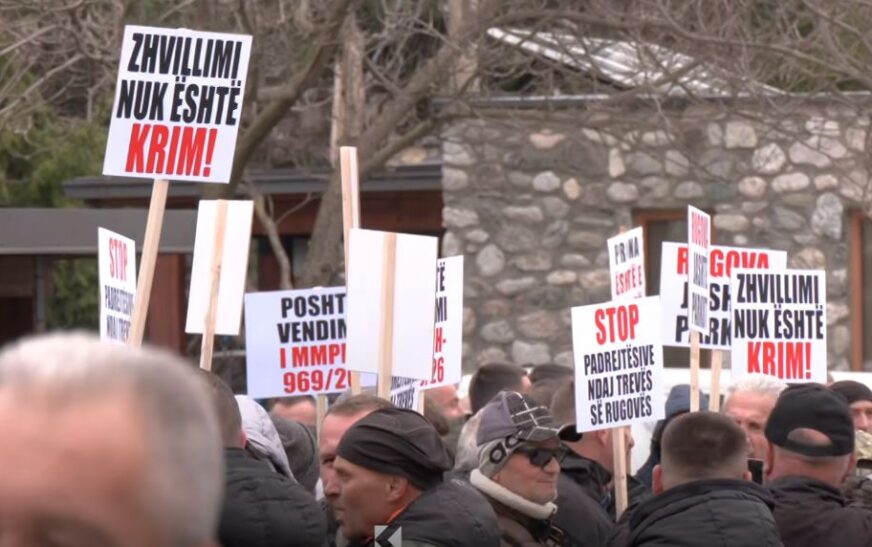 Nesër protestë në Prishtinë kundër ndalimit të shërbimeve ndërtimore në Rugovë