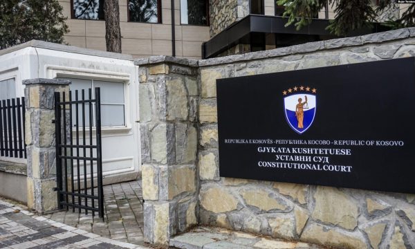 Kushtetuesja rrëzon vendimin e Supremes për tregun e lirë të energjisë, çështja kthehet në rishqyrtim