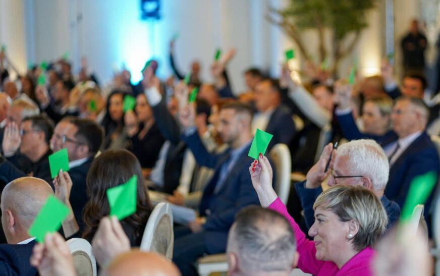 Vjosa Osmani vet e 20-ta në listën e LDK-së, aprovohet nga Këshilli