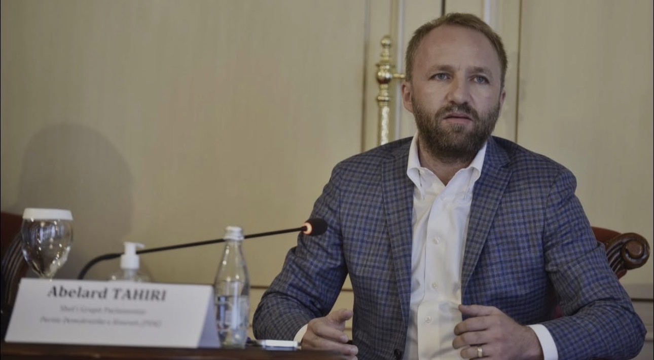 Abelard Tahiri: S’do të jem kandidat për deputet, por do ta mbështes PDK për fitore