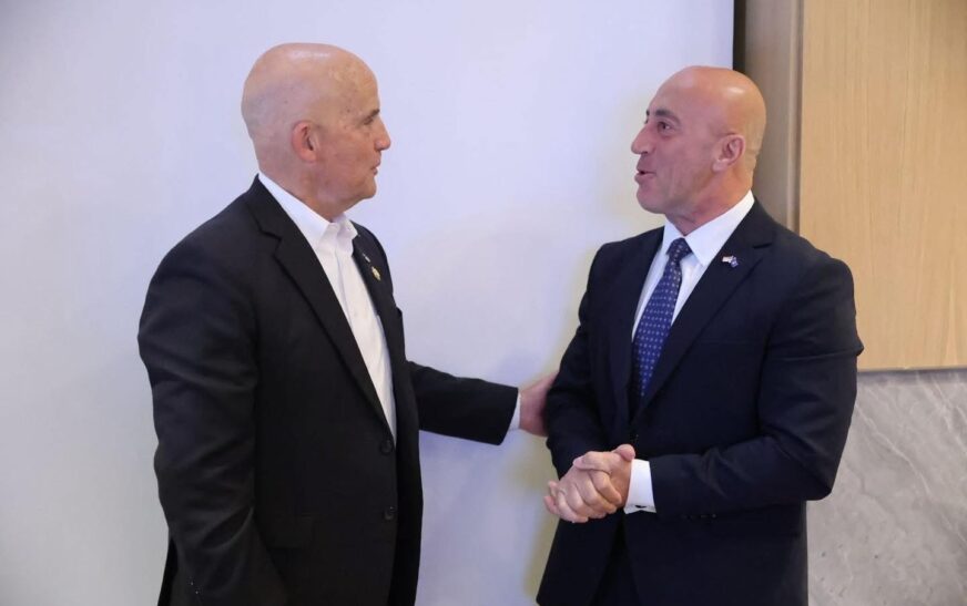 Haradinaj takon Kongresistin amerikan Keith Self: Anëtarësimi i Kosovës në NATO është jetik