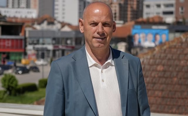 Ramiz Lladrovci kritikon vendimin e PDK-së për Fatmir Limaj: Nuk po i bëhet shërbim partisë e Kosovës