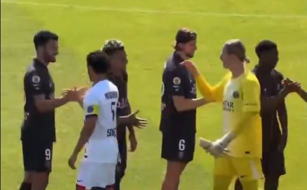 Dy lojtarët e PSG-së nuk i zgjatin dorën njëri-tjetrit