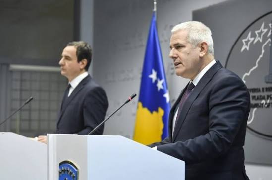 Kurti e Sveçla mbajnë konferencë për media