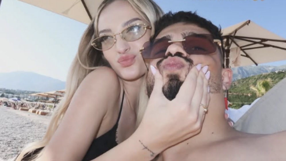 Selin sjell “selfien” më të bukur me Gimbon