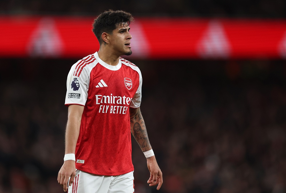 Barcelona ia mësyn edhe mbrojtësit të Arsenalit