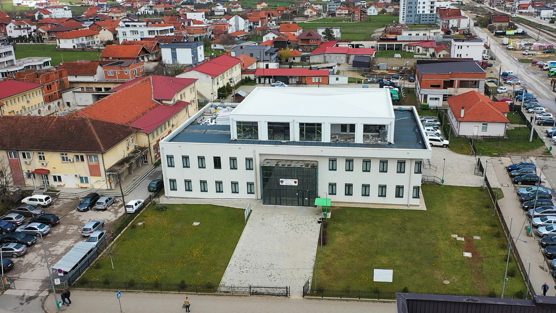 Ku duhet të drejtohemi më? Banorët e lagjes Fazliu në Drenas pa rrugë e ujësjellës