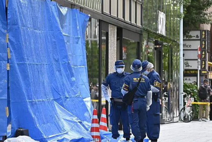 Panik në qendrën tregtare në Tokio, 19 të hospitalizuar nga një erë misterioze