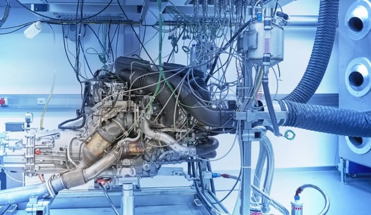 BMW prezanton teknologjinë që mund të shpëtojë motorët me benzinë