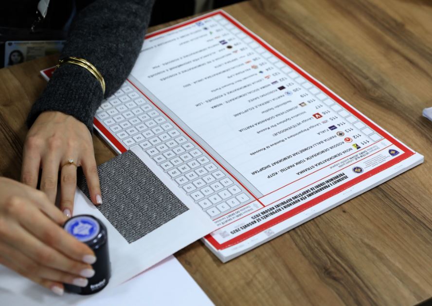 KQZ publikon listat e kandidatëve për deputetë, 902 emra në garë për zgjedhjet e 7 qershorit