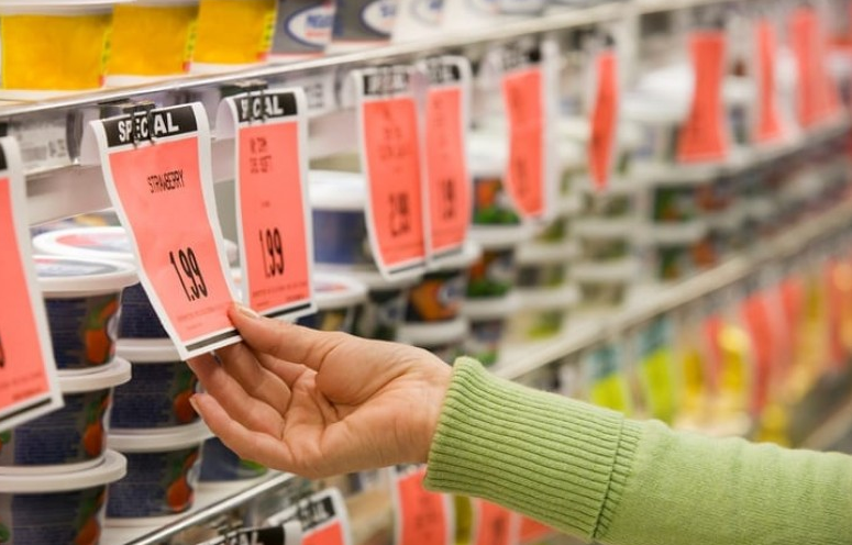 Në prag të Bajramit, qytetarët ankohen për çmimet e produkteve