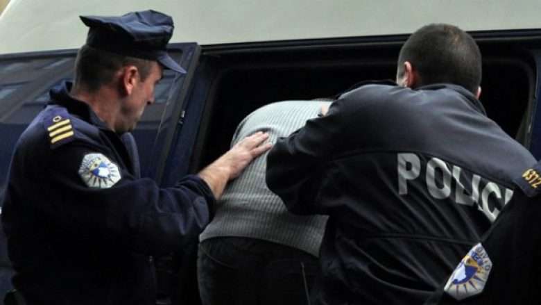 Kanosje mes kolegëve në QKMF të Leposaviqit – dy persona përfundojnë në Polici në gjendje të dehur