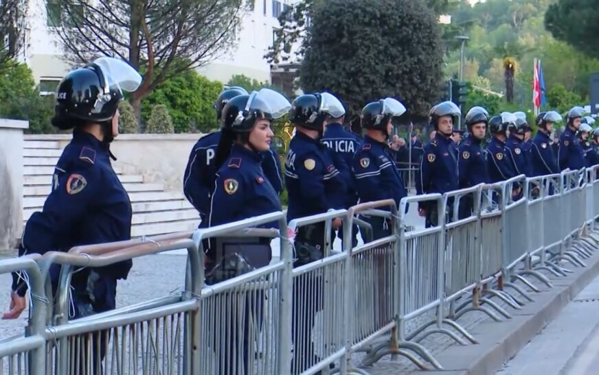 Sot protesta e opozitës në Tiranë, mbi 1200 policë në terren