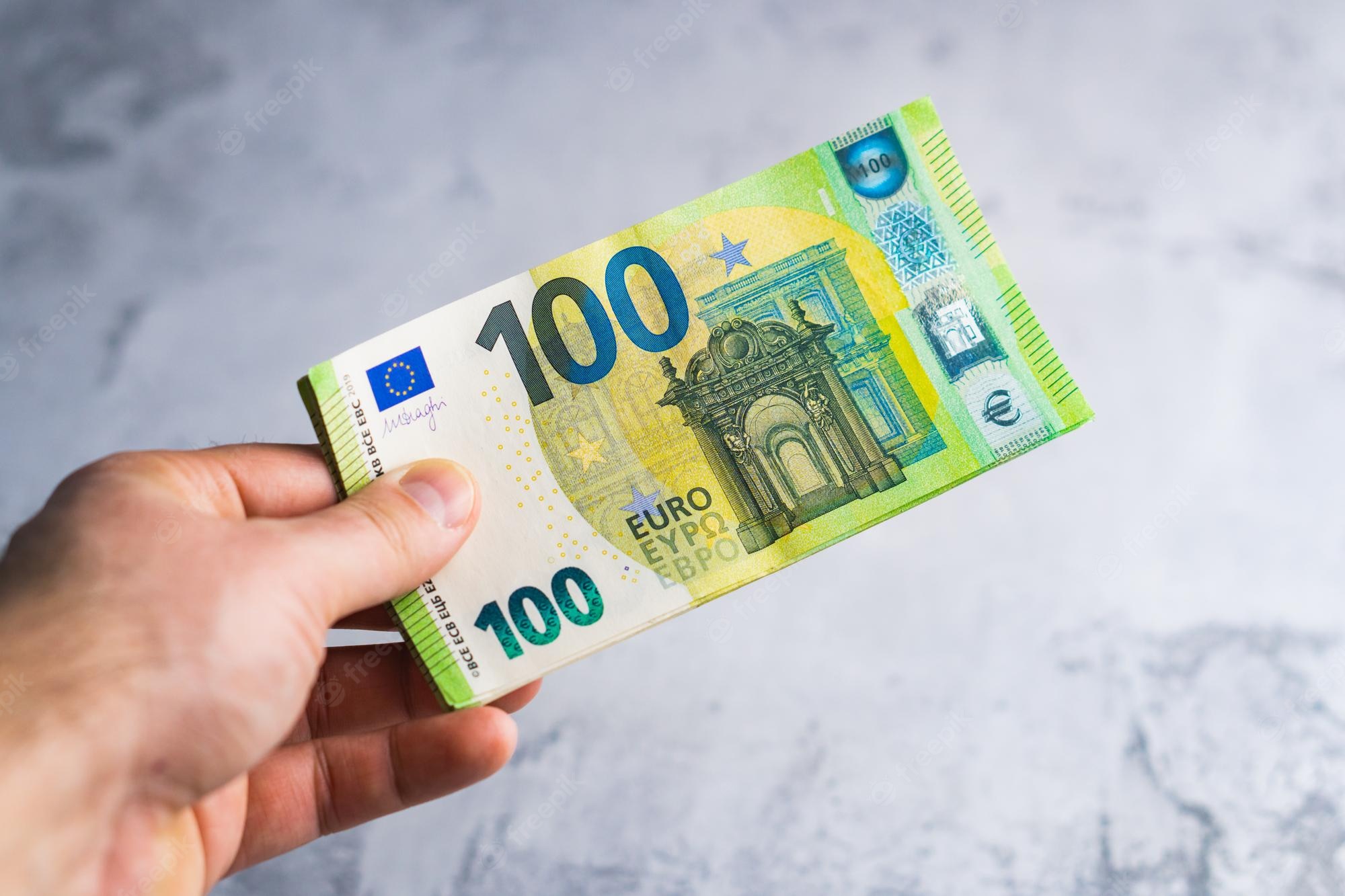 Azemi pyet Kurtin e Muratin: Kur do shpërndahen 100 eurot?