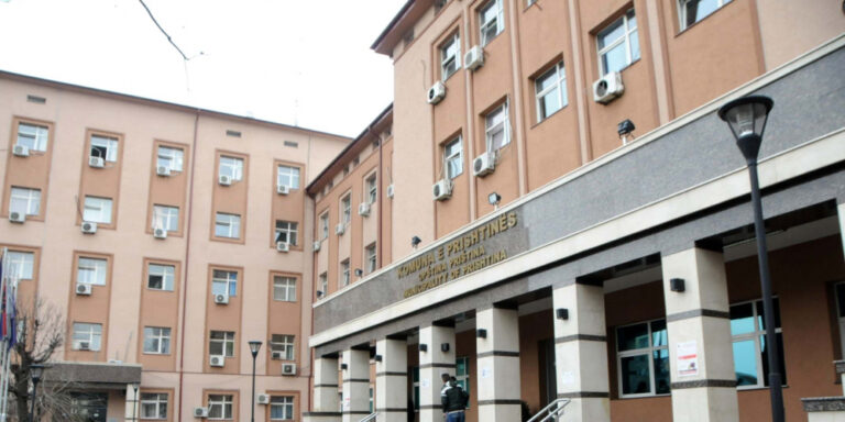 Kundërshtime ndaj tarifave të reja komunale në Prishtinë: GAP dhe KLGI kërkojnë konsultim të veçantë publik